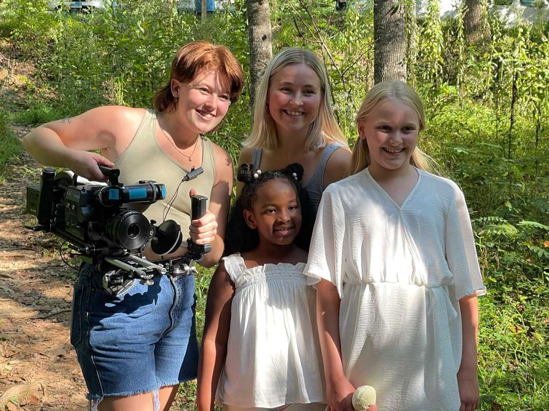 004 Behind the Scenes - For the River To Take